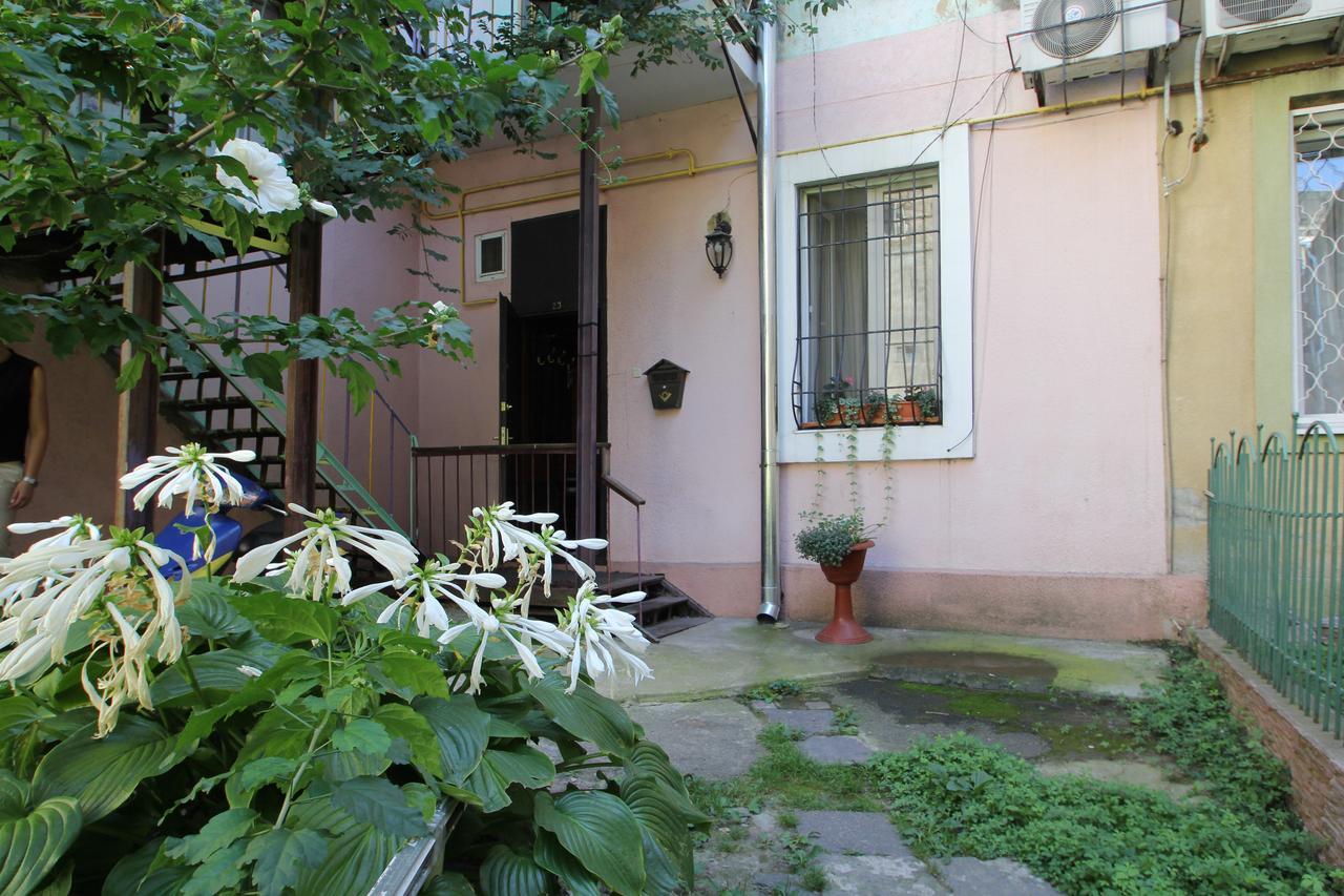 Cozy Apartment On Yevreiska Street Odessa Exterior photo