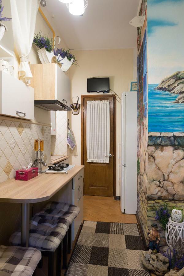 Cozy Apartment On Yevreiska Street Odessa Exterior photo